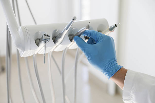 Professional Tooth Extraction technician working in Gervais, OR